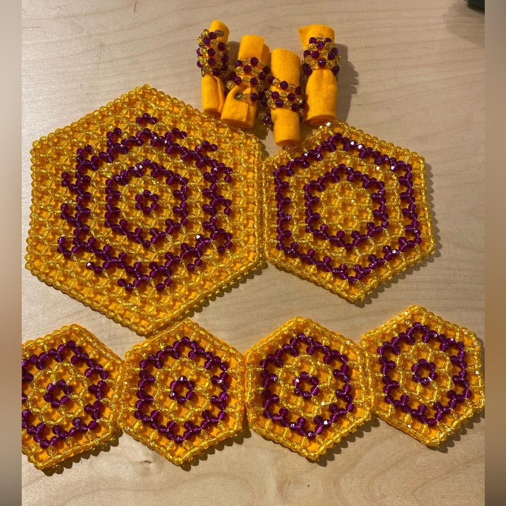 Handcrafted Bead Table Setting (LE) - Picture 4 of 16